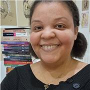 Romancière, je donne des cours de français pour élèves du primaire ou collège, ou adultes, étrangers.